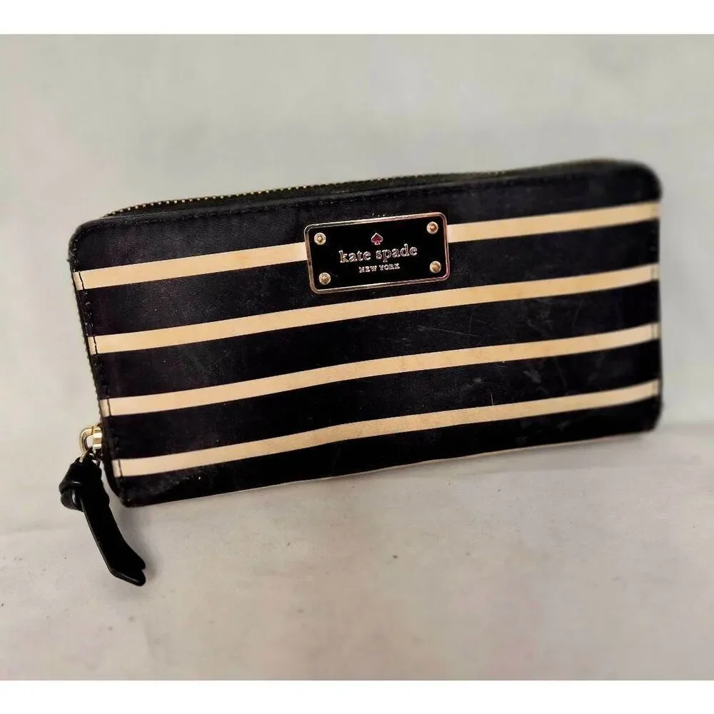 Kate Spade Wilson Road wallet